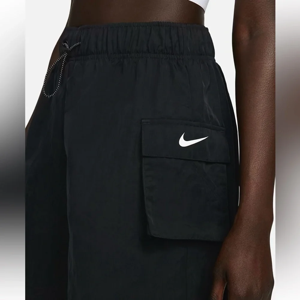Nike Sportswear Essential Women's Woven High-Rise Shorts Size M Black DM6247-010 - Picture 10 of 13